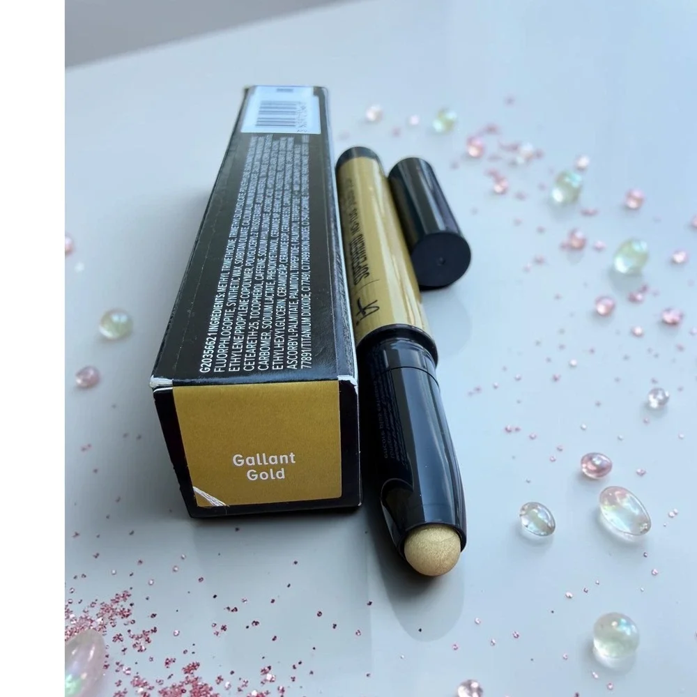 IT Cosmetics - Superhero No-Tug Shadow Stick - Shade: Gallant Gold - *NIB*